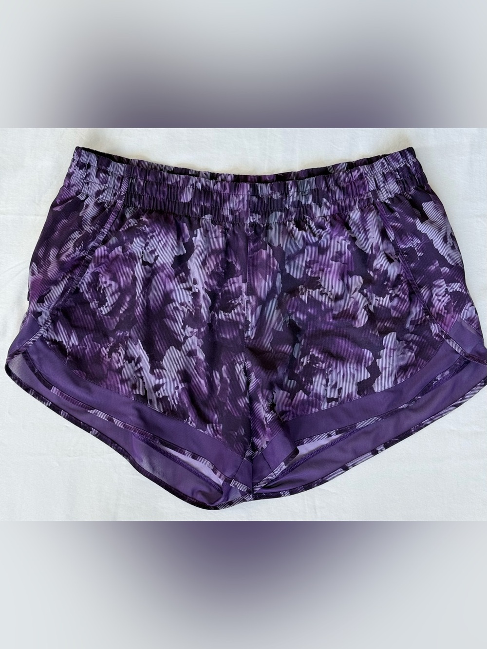Athleta Mesh Racer Run shorts